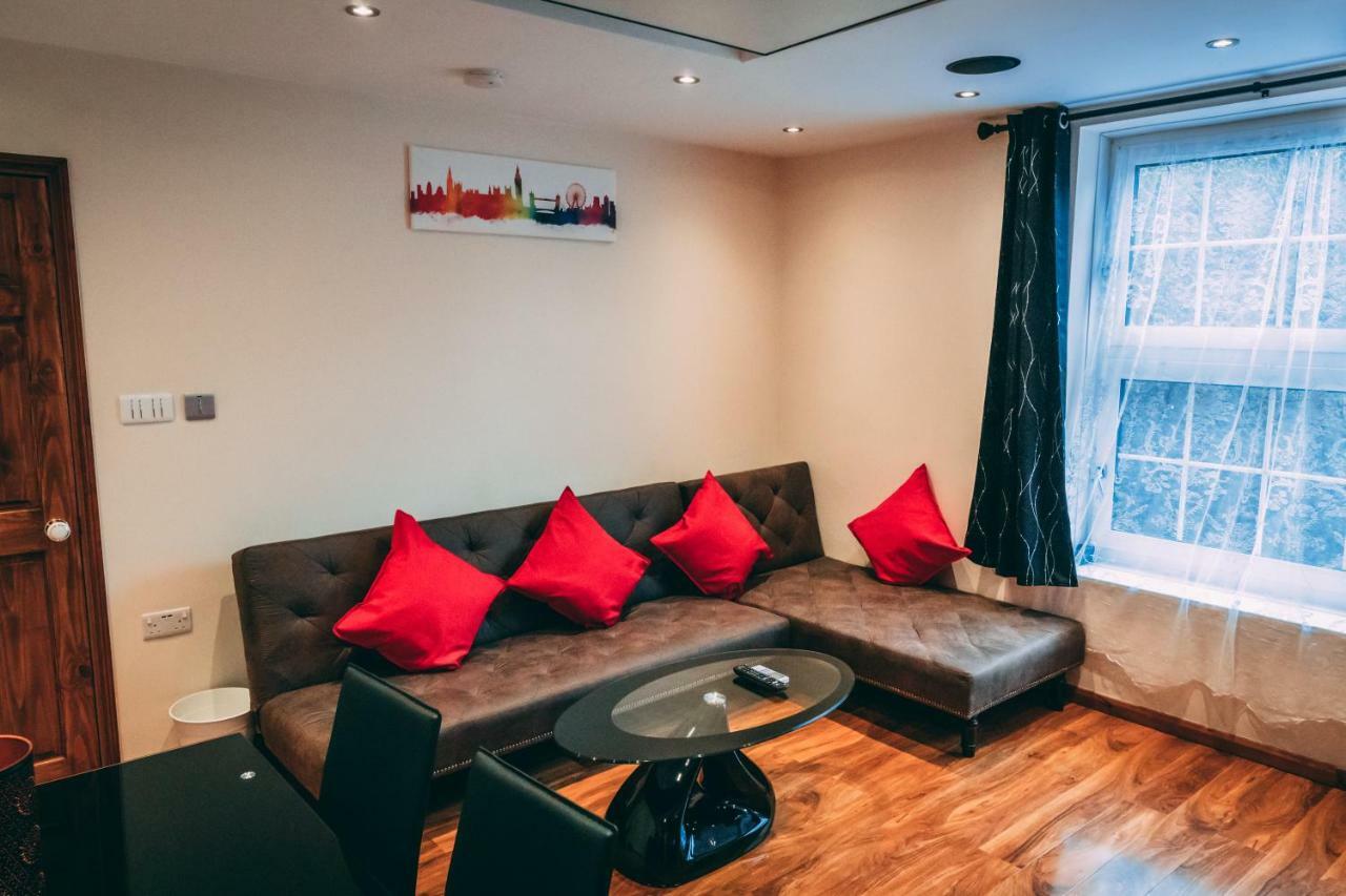 Апартаменты Quality Stay,2 Bed Near The Centre, 2min Walk From Metro Station