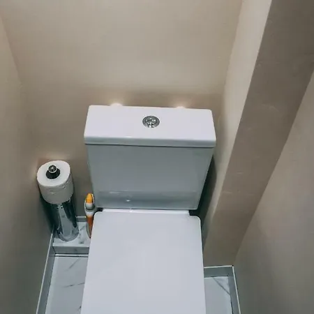 Hotel Quality Stay,2 Bed Apartment Near The City Centre, 2Min Walk From Metro Station Londra Esterno foto