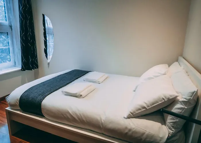 Hotel Quality Stay,2 Bed Apartment Near The City Centre, 2Min Walk From Metro Station