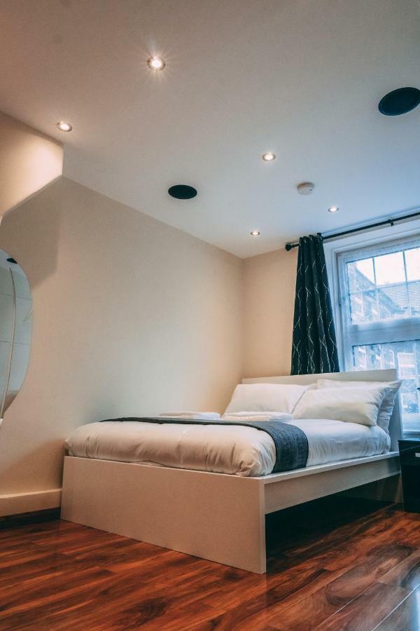 Quality Stay,2 Bed Near The Centre, 2min Walk From Metro Station Appartamento