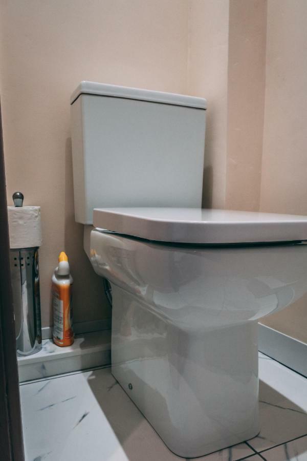 Quality Stay,2 Bed Near The Centre, 2min Walk From Metro Station Londra